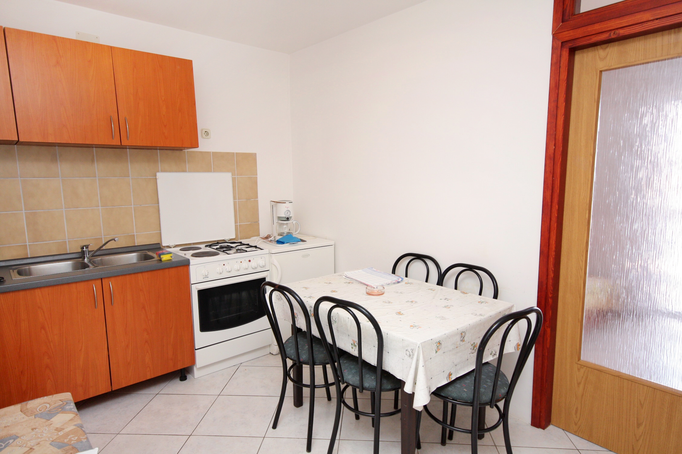 Two bedroom apartment with terrace and sea view Tisno, Murter  A-b