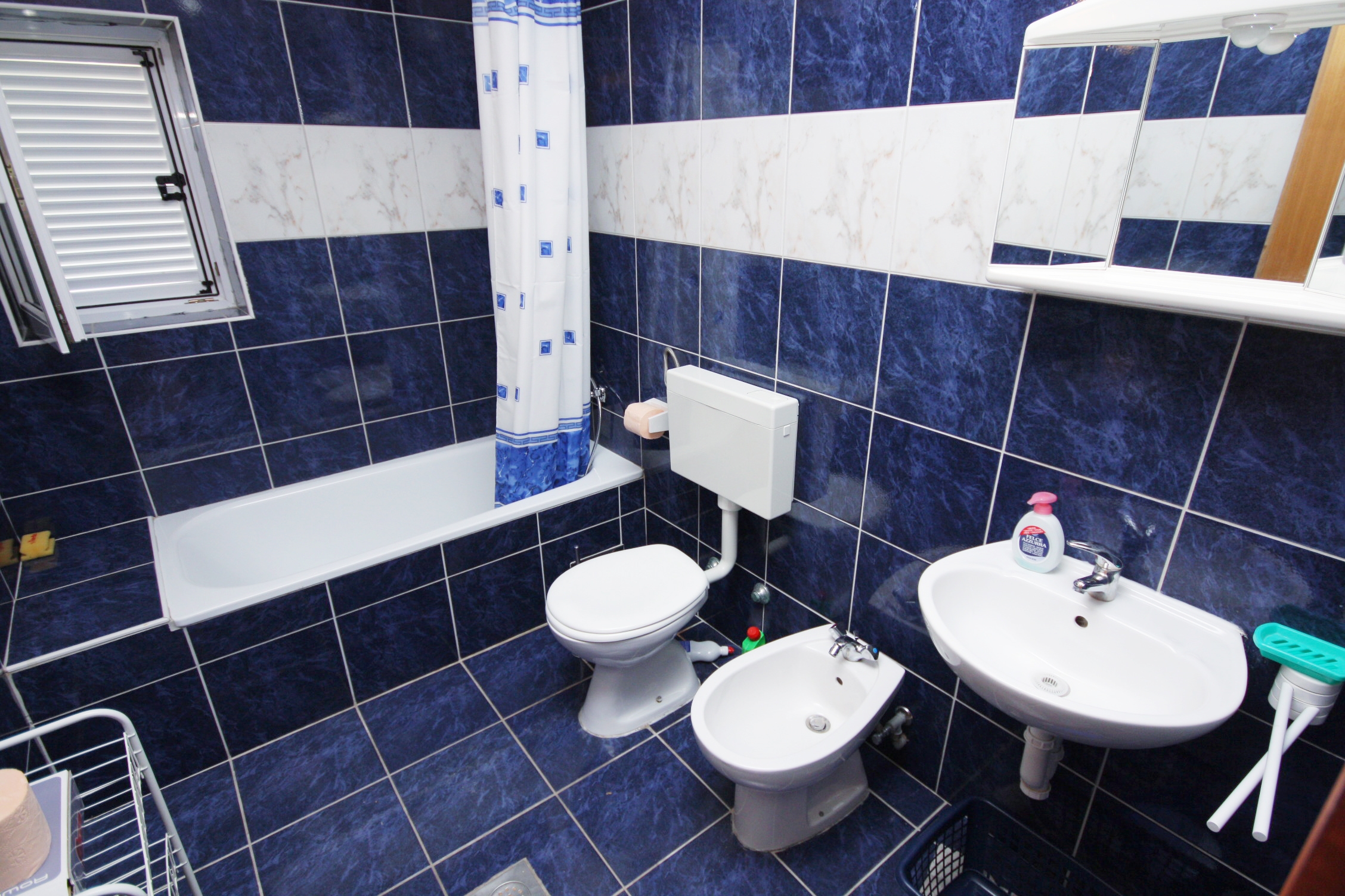 Two bedroom apartment with terrace and sea view Tisno, Murter  A-d