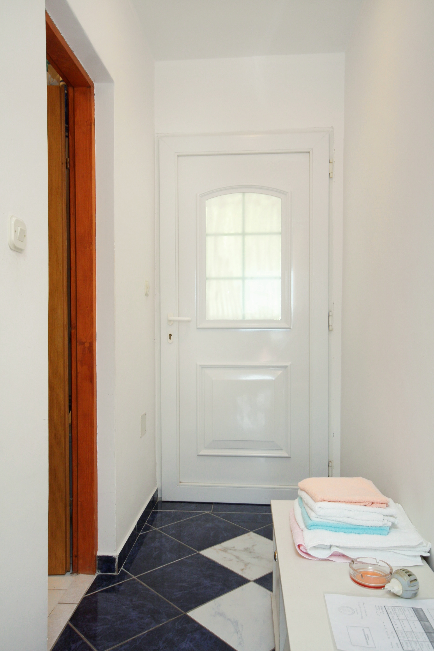 Studio flat with balcony and sea view Tisno, Murter  AS-a