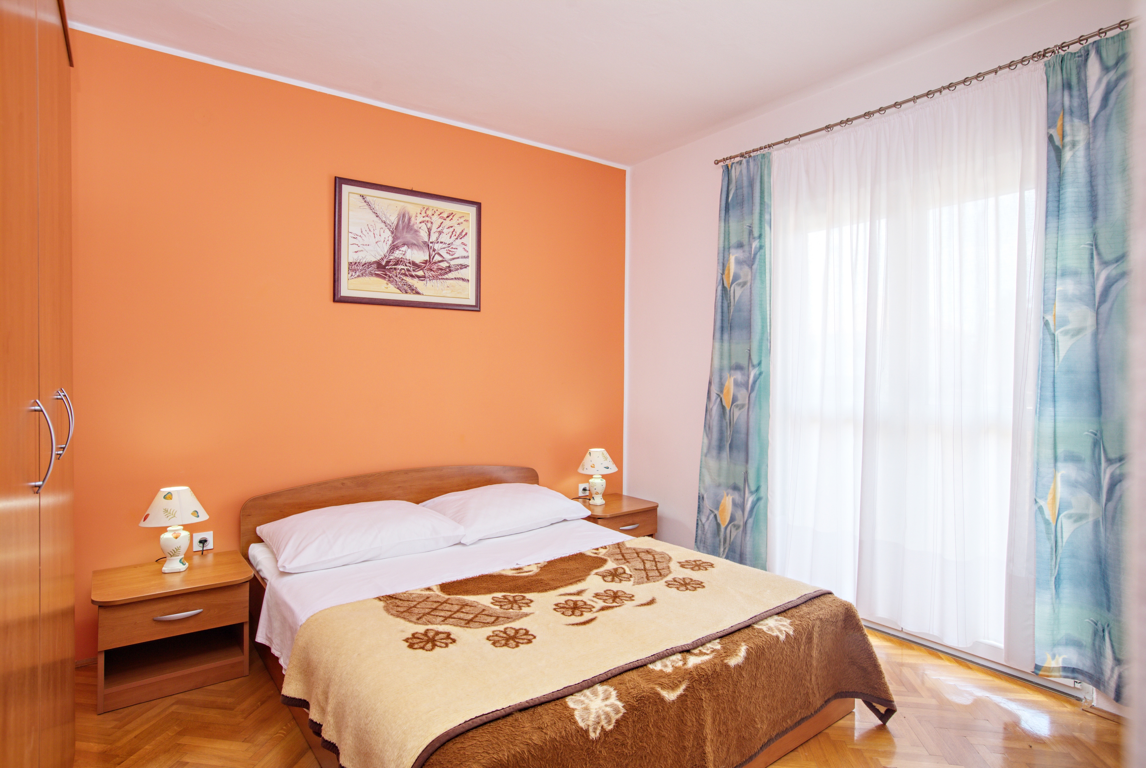 Two bedroom apartment with terrace Murter  A-a