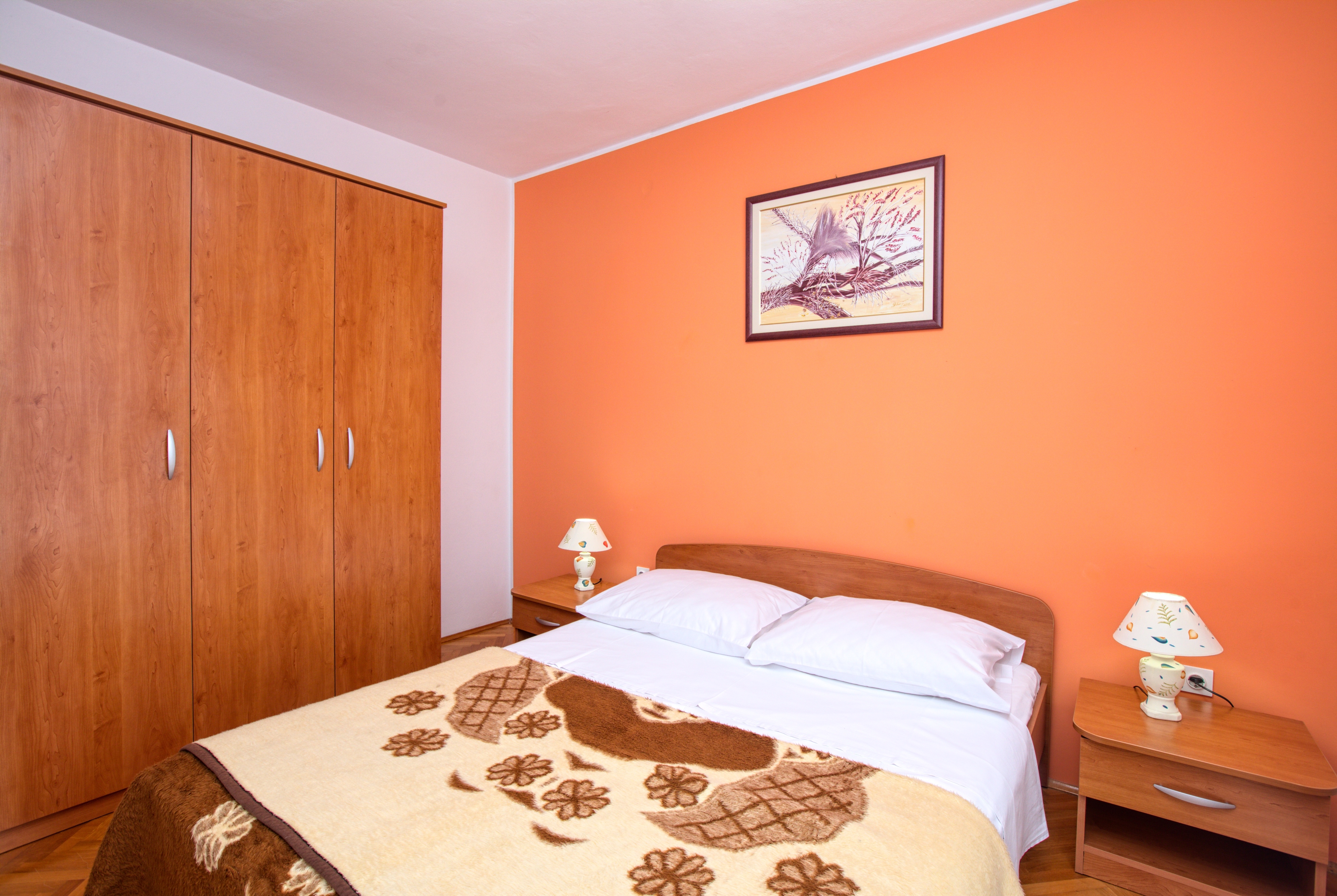 Two bedroom apartment with terrace Murter  A-a