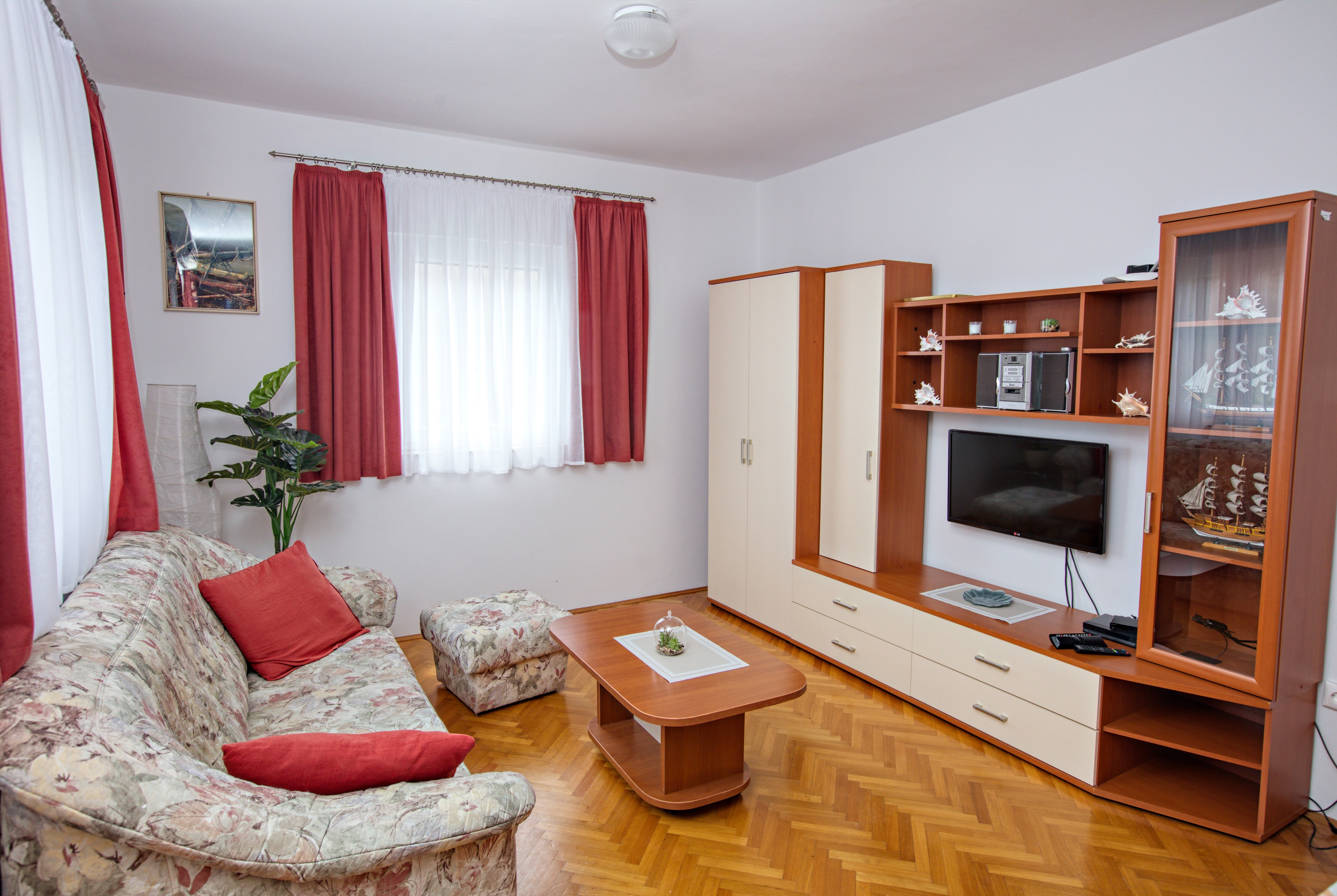 Two bedroom apartment with terrace Murter (A-5088-a)