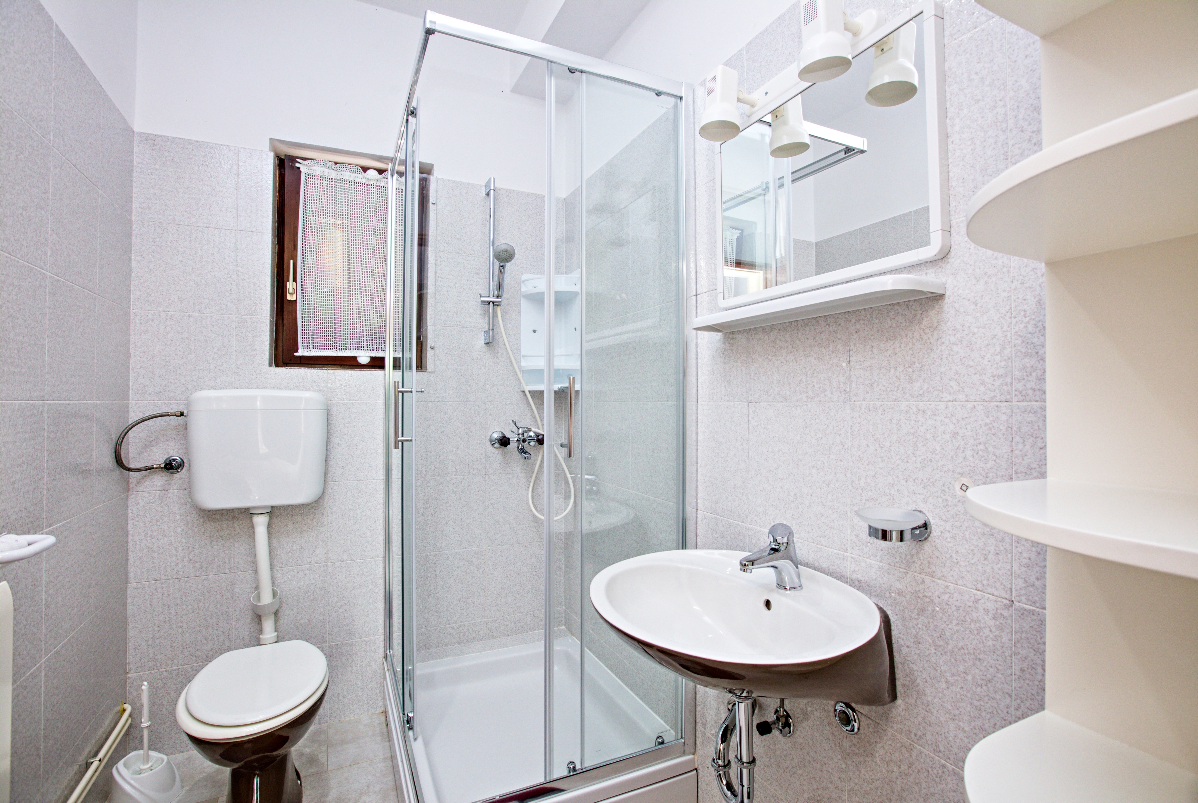 One bedroom apartment with terrace Murter  A-c