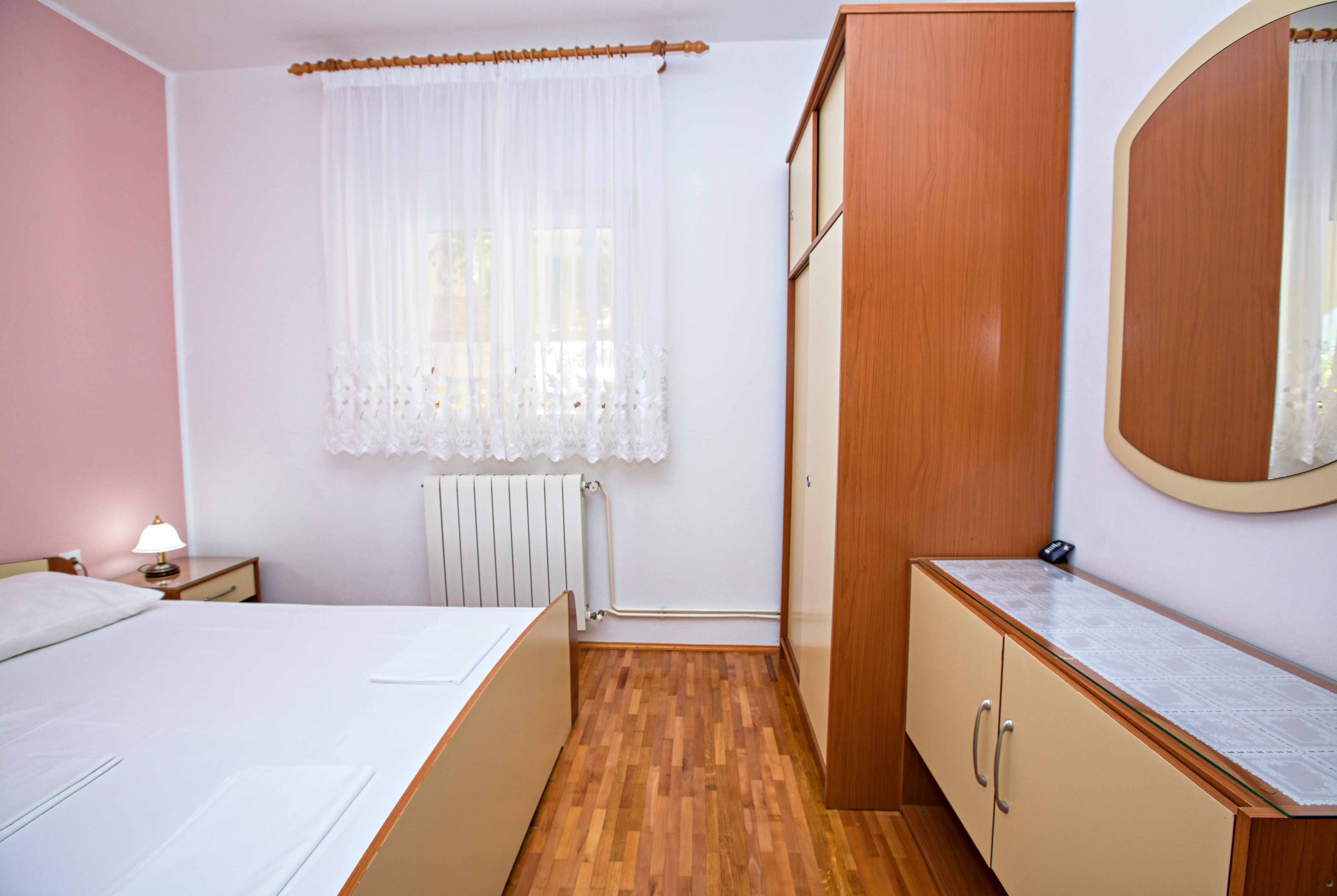 One bedroom apartment with terrace Murter  A-c