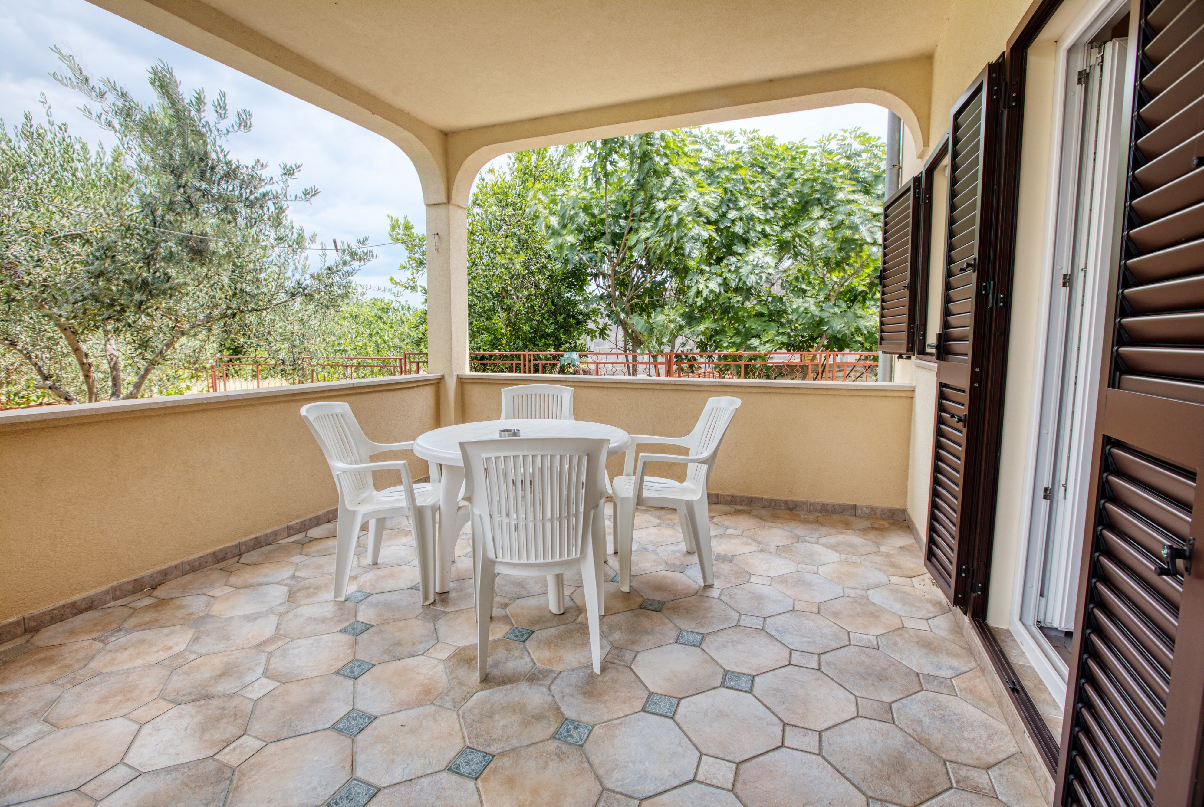 One bedroom apartment with terrace Murter (A-5088-c) One bedroom apartment with terrace Murter (A-5088-c)