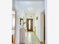 Murter, Hallway in the apartment, (pet friendly) and WiFi.