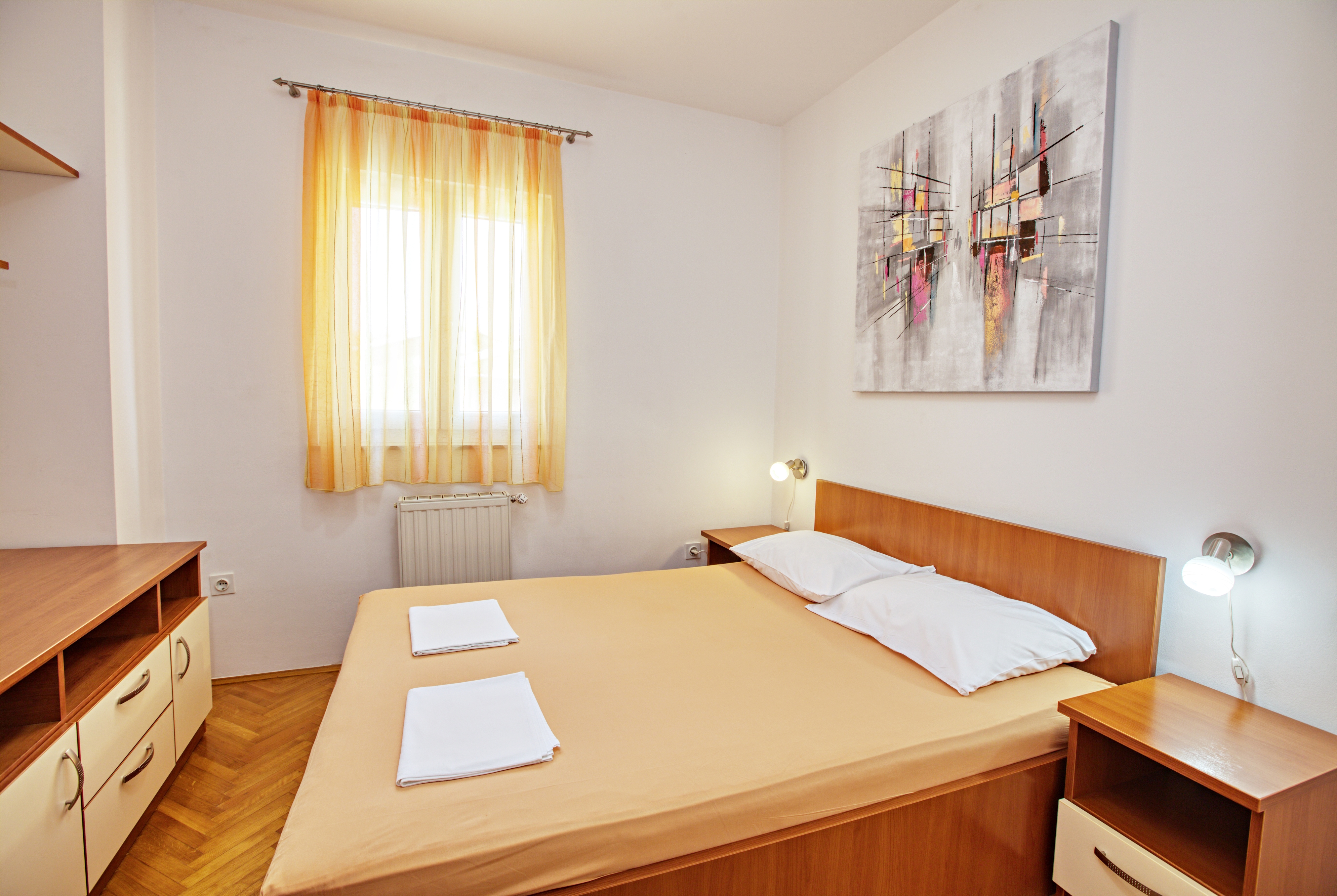 Three bedroom apartment with terrace and sea view Murter  A-e