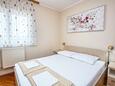 Murter, Ložnice 2 v ubytování typu apartment, domácí mazlíčci povoleni a WiFi.