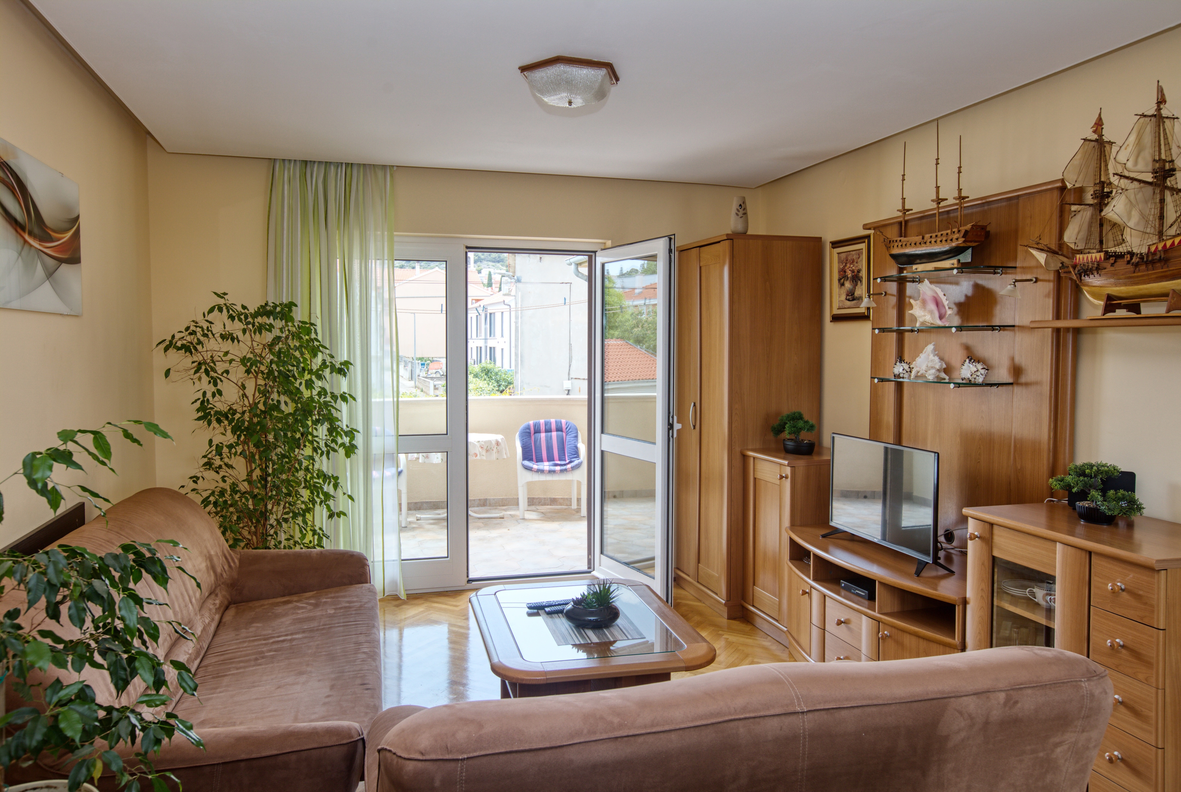 Three bedroom apartment with terrace and sea view Murter (A-5088-e) Three bedroom apartment with terrace and sea view Murter (A-5088-e)