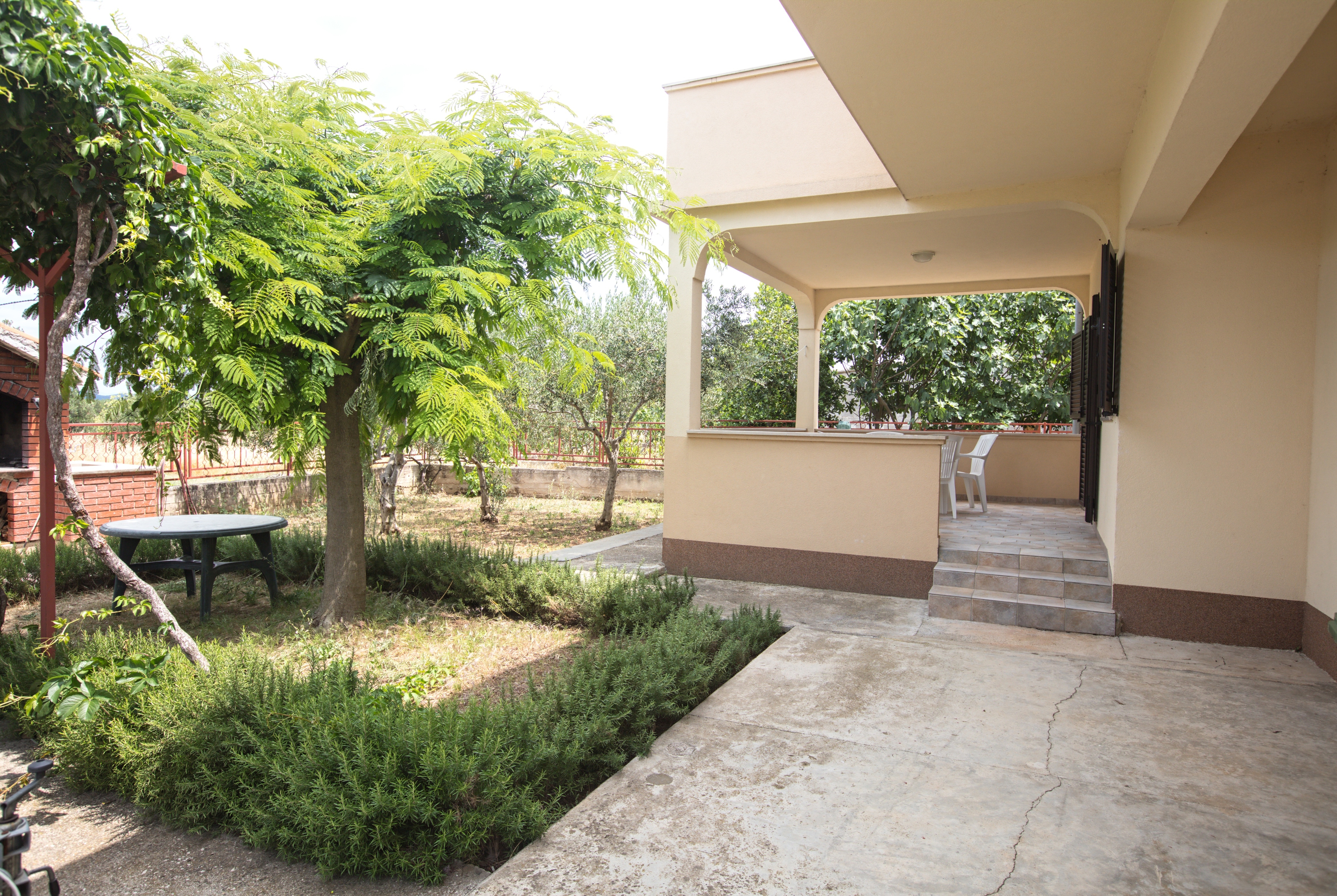 Two bedroom apartment with terrace Murter (A-5088-d)