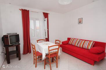 Murter, Living room in the apartment, air condition available and WiFi.