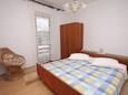 Tisno, Bedroom in the studio-apartment, (pet friendly) and WiFi.