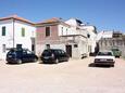 Murter, Murter, Parkeerplaats 5092 - Vakantiehuis near sea with pebble beach.