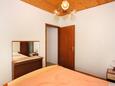 Jezera, Bedroom 1 in the apartment, (pet friendly).