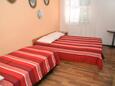 Ložnice 1 Murter, Ložnice 1 v ubytování typu apartment, domácí mazlíčci povoleni a WiFi.