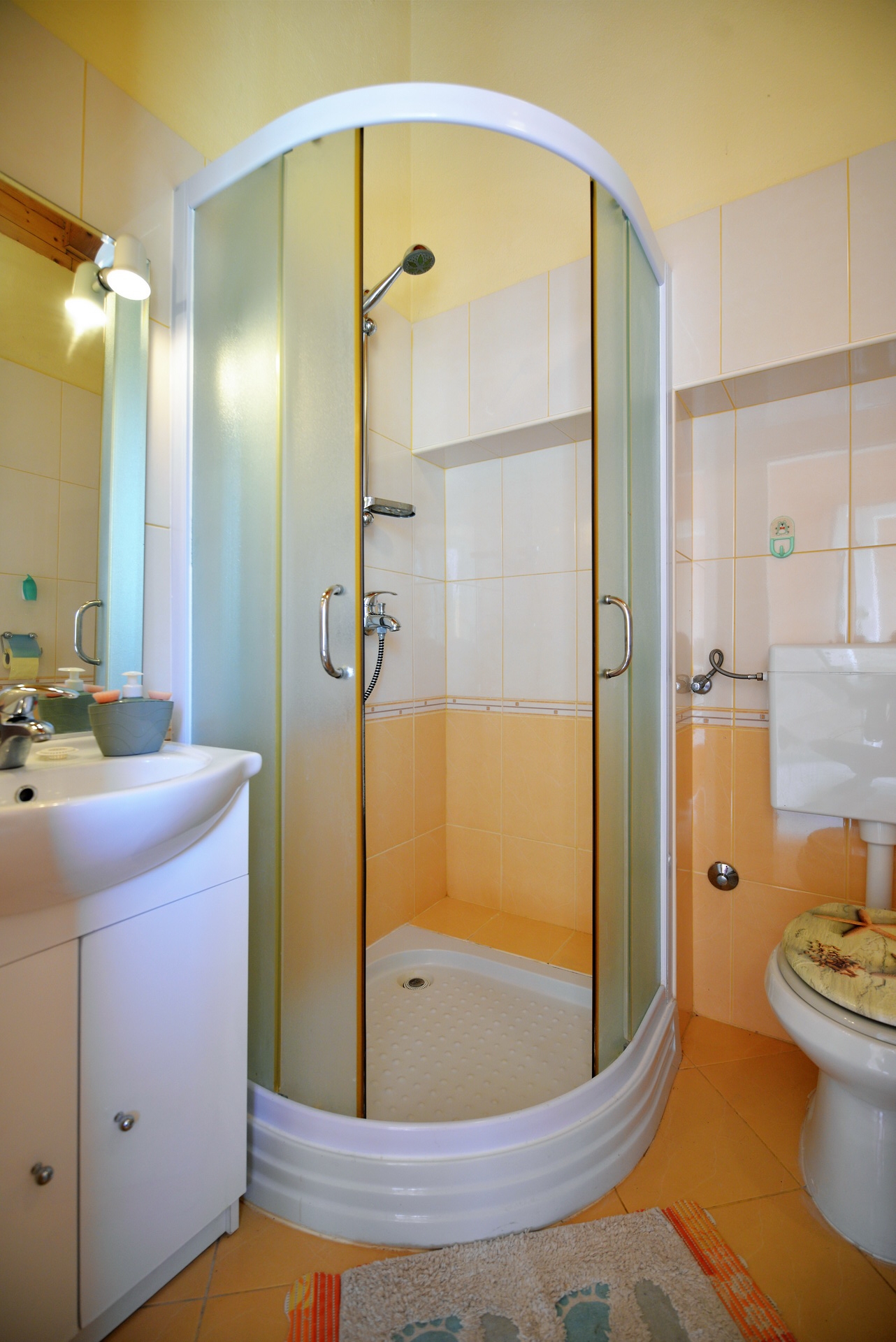 One bedroom apartment with terrace and sea view Murter  A-a