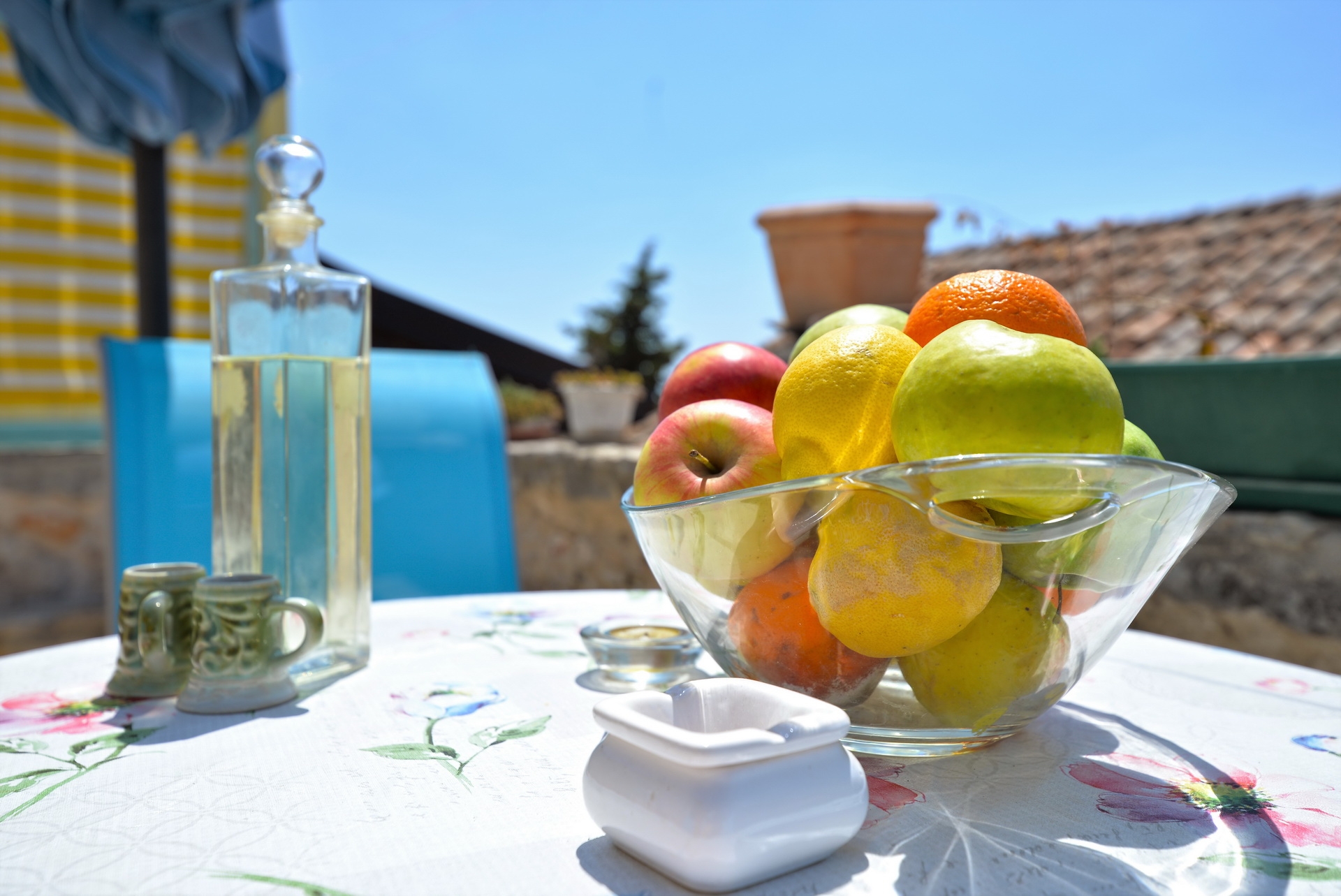 One bedroom apartment with terrace and sea view Murter  A-b