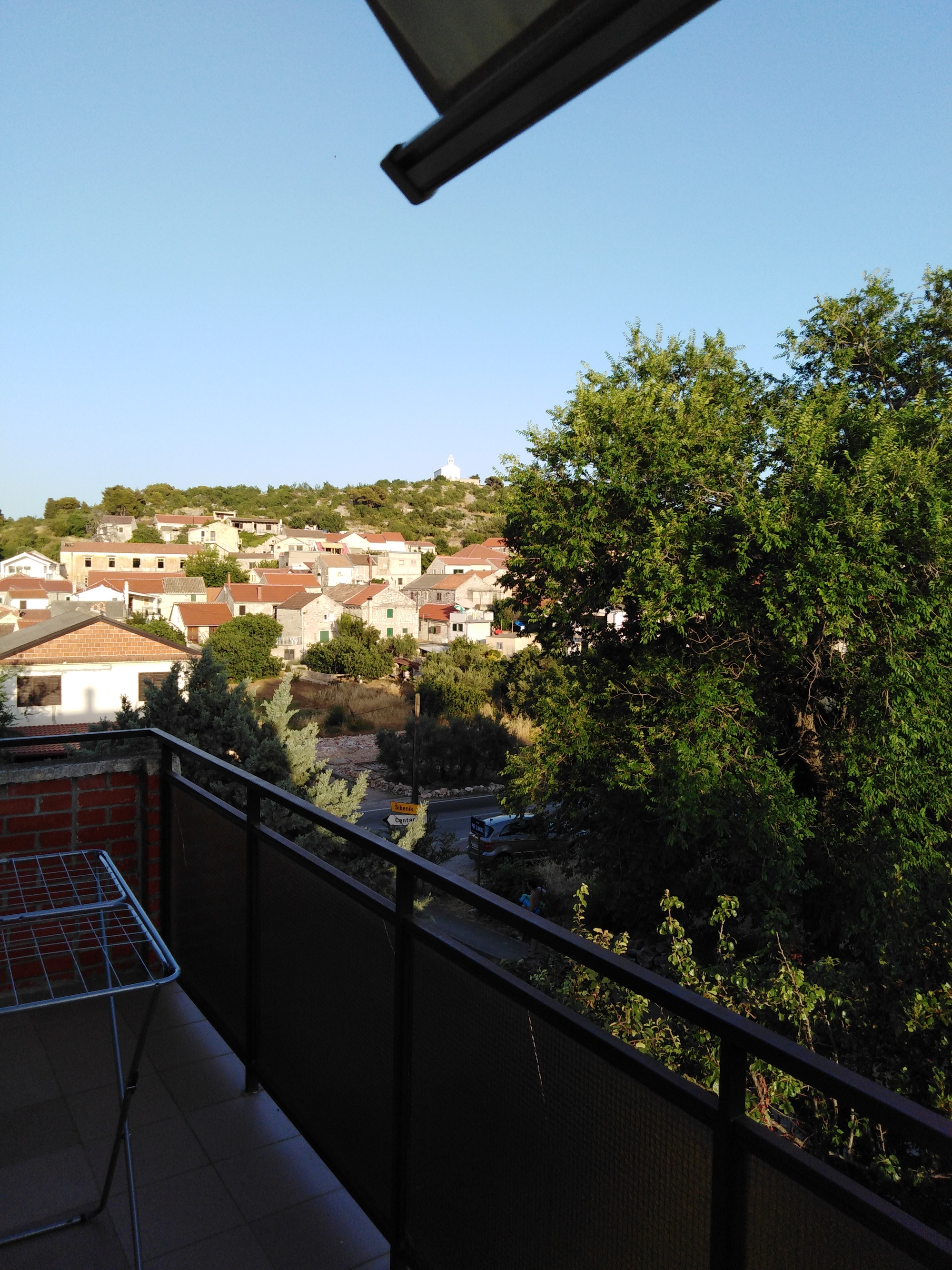 Two bedroom apartment with terrace Murter  A-b