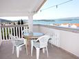 Terrace Murter, Terrace in the apartment, with a sea view and WiFi.
