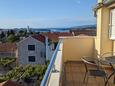 Murter, Terrasse dans l’hébergement en type apartment, avec la vue sur la mer et WiFi.