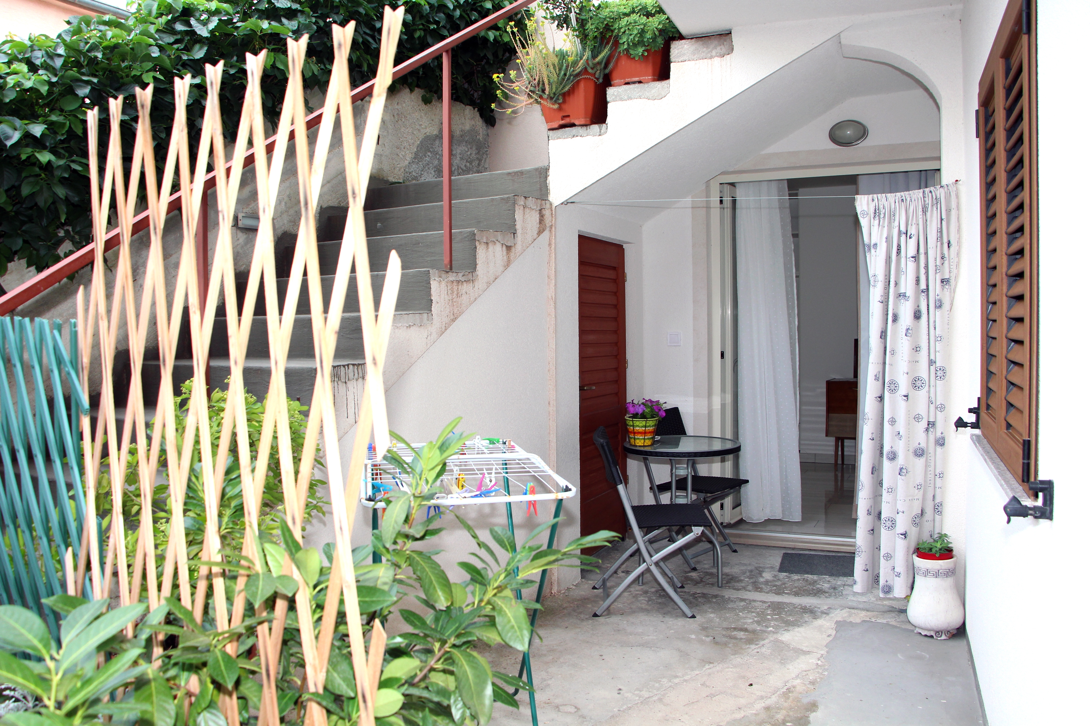 One bedroom apartment with terrace Tisno, Murter  A-d