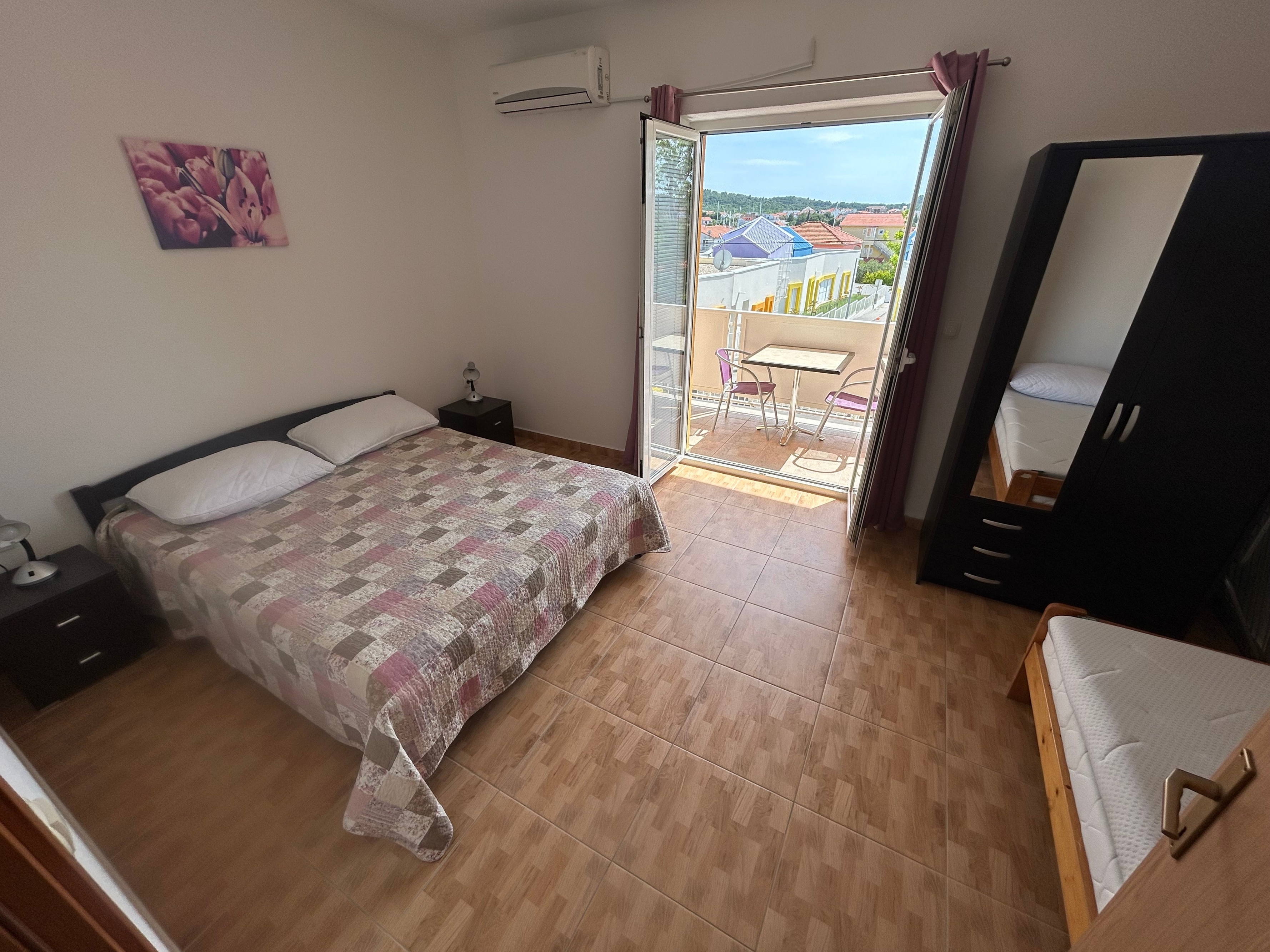 One bedroom apartment with balcony Jezera (Murter) (A-5107-f) One bedroom apartment with balcony Jezera (Murter) (A-5107-f)