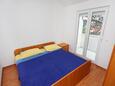 Bedroom Tisno, Bedroom in the apartment, air condition available and WiFi.