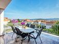 Terrace Murter, Terrace in the apartment, with a sea view and WiFi.