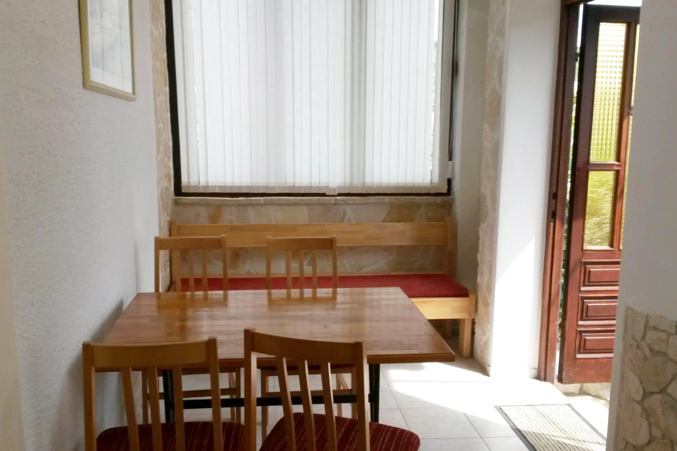 Two bedroom apartment with terrace Murter  A-a