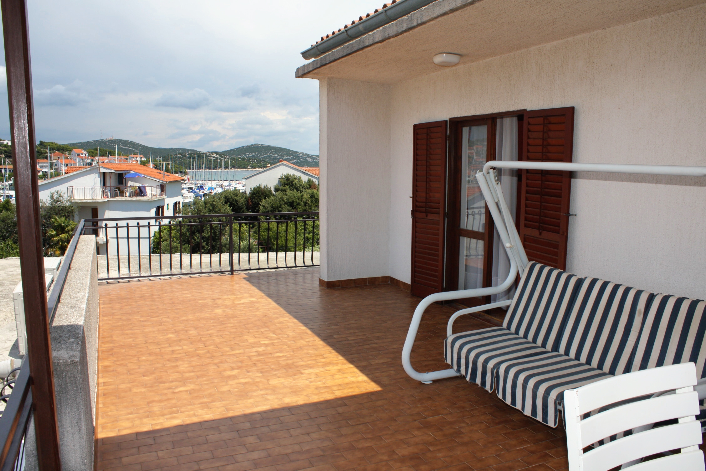 Two bedroom apartment with terrace and sea view Jezera, Murter  A-a