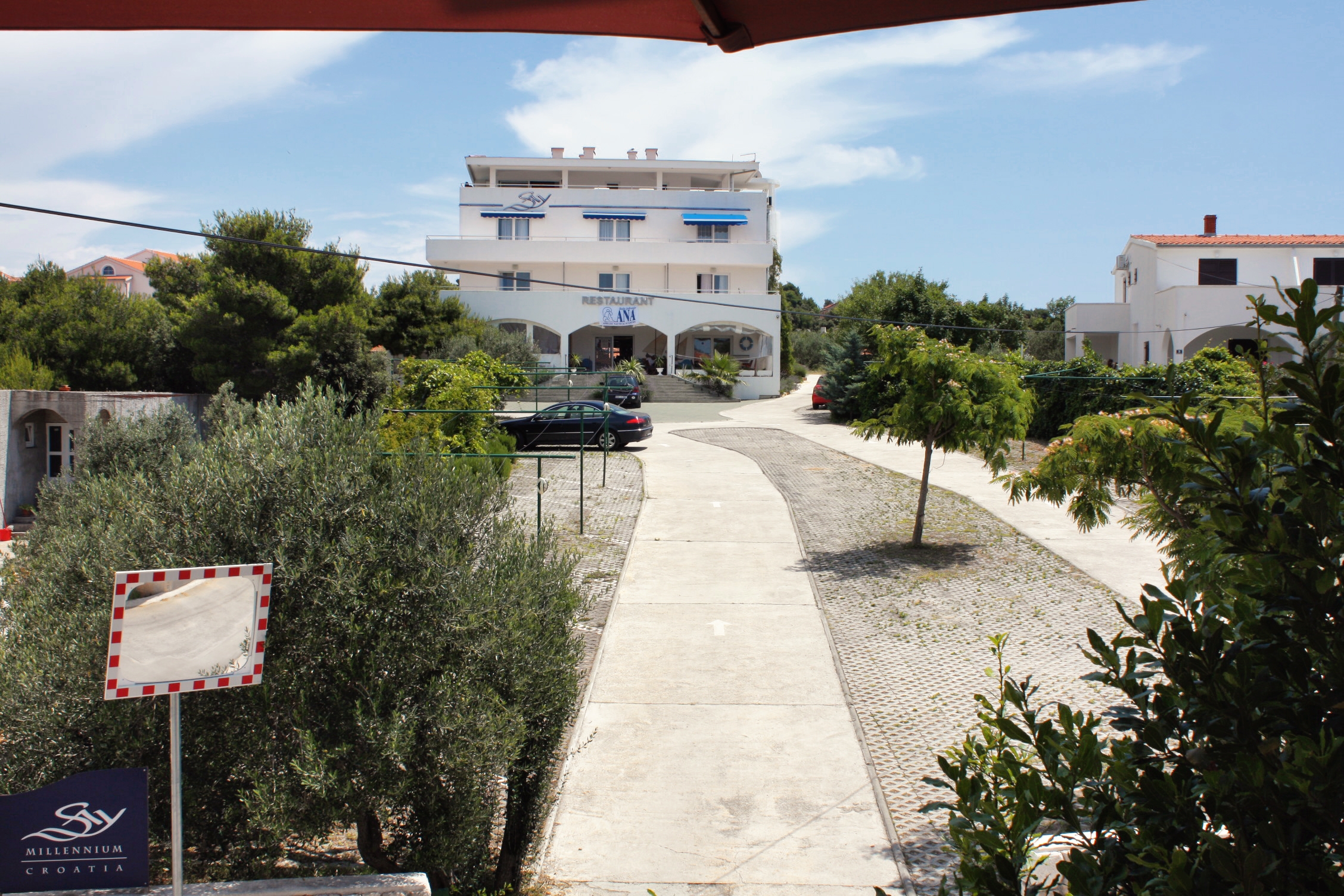 Two bedroom apartment with terrace Jezera, Murter  A-b
