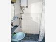 Bathroom 2 Jezera, Bathroom 2 in the apartment, (pet friendly).