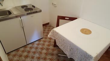 Jezera, Столовая в размещении типа studio-apartment, Домашние животные допускаются.