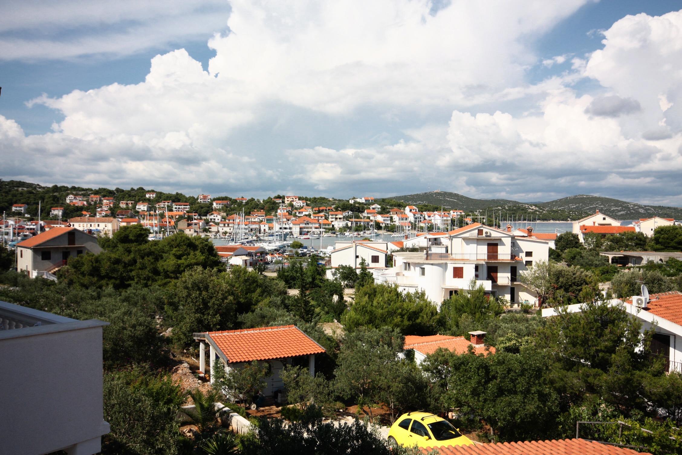 Two bedroom apartment with terrace and sea view Jezera, Murter  A-b