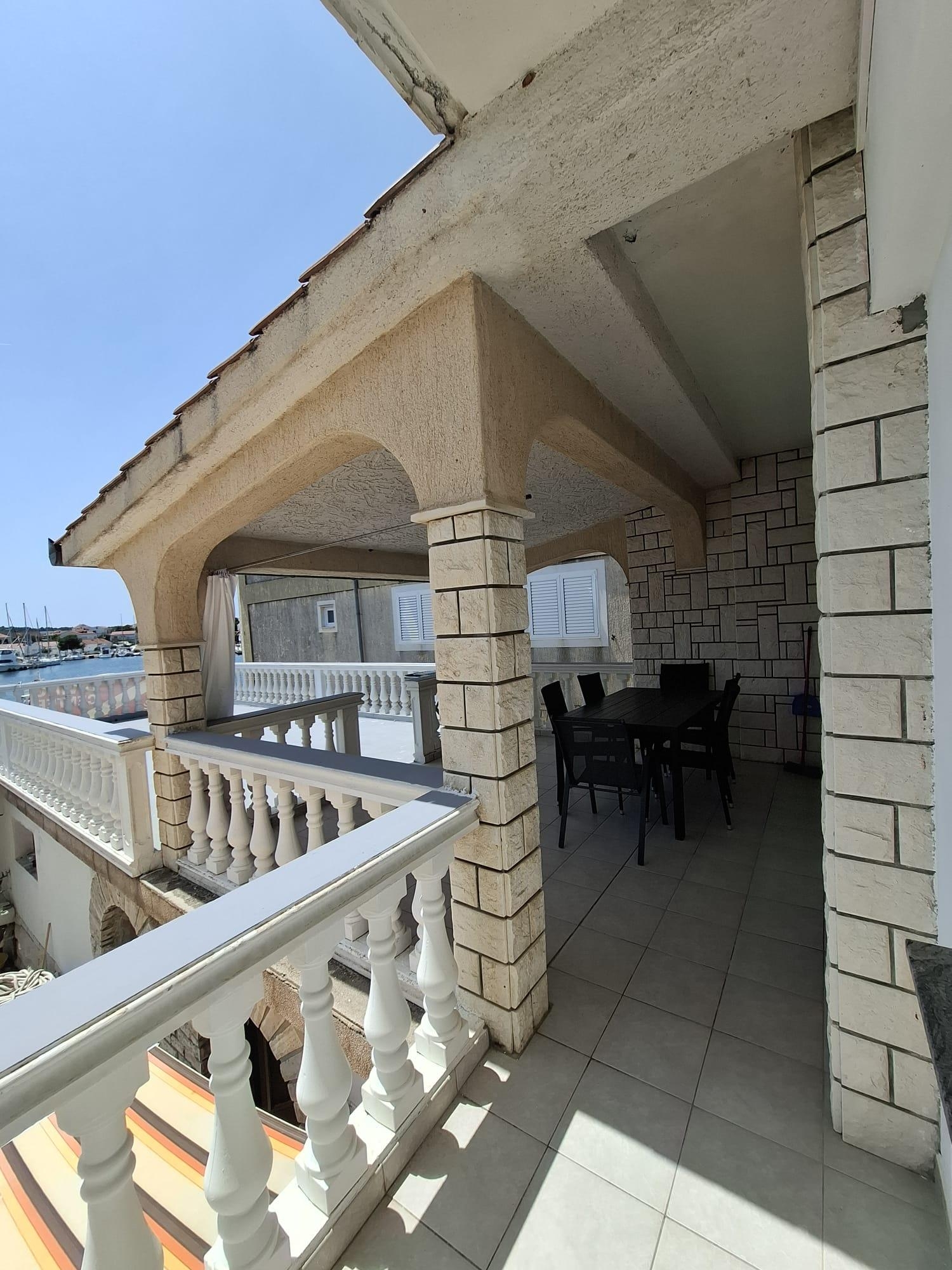 Two bedroom apartment with terrace and sea view Jezera, Murter  A-e