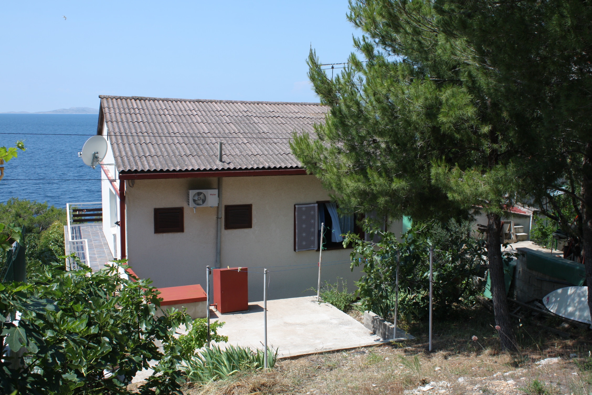 One bedroom apartment near beach Murter (A-5125-b) One bedroom apartment near beach Murter (A-5125-b)