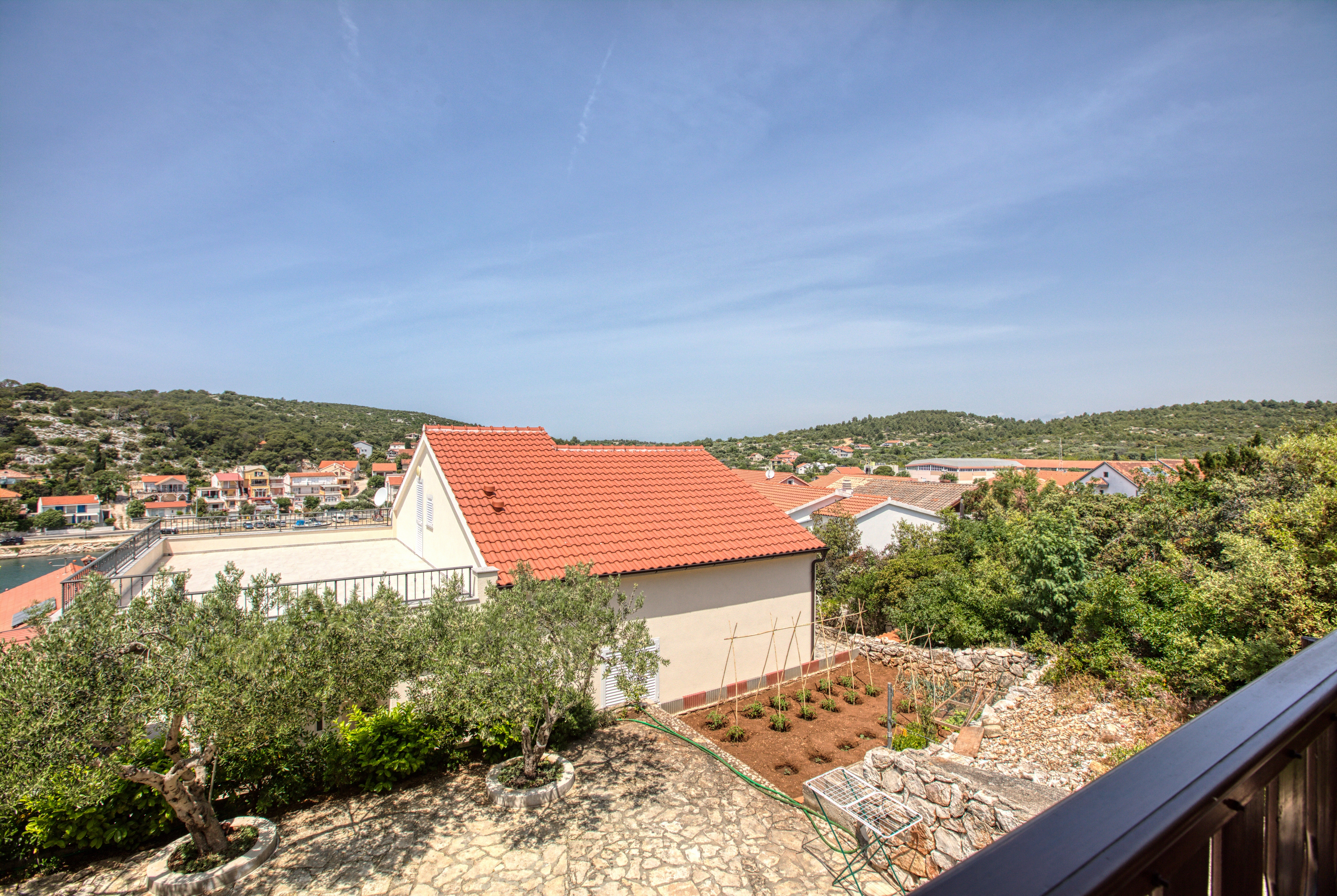 Studio flat with balcony and sea view Tisno, Murter  AS-a