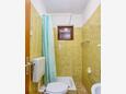 Tisno, Bathroom 1 in the apartment, (pet friendly) and WiFi.