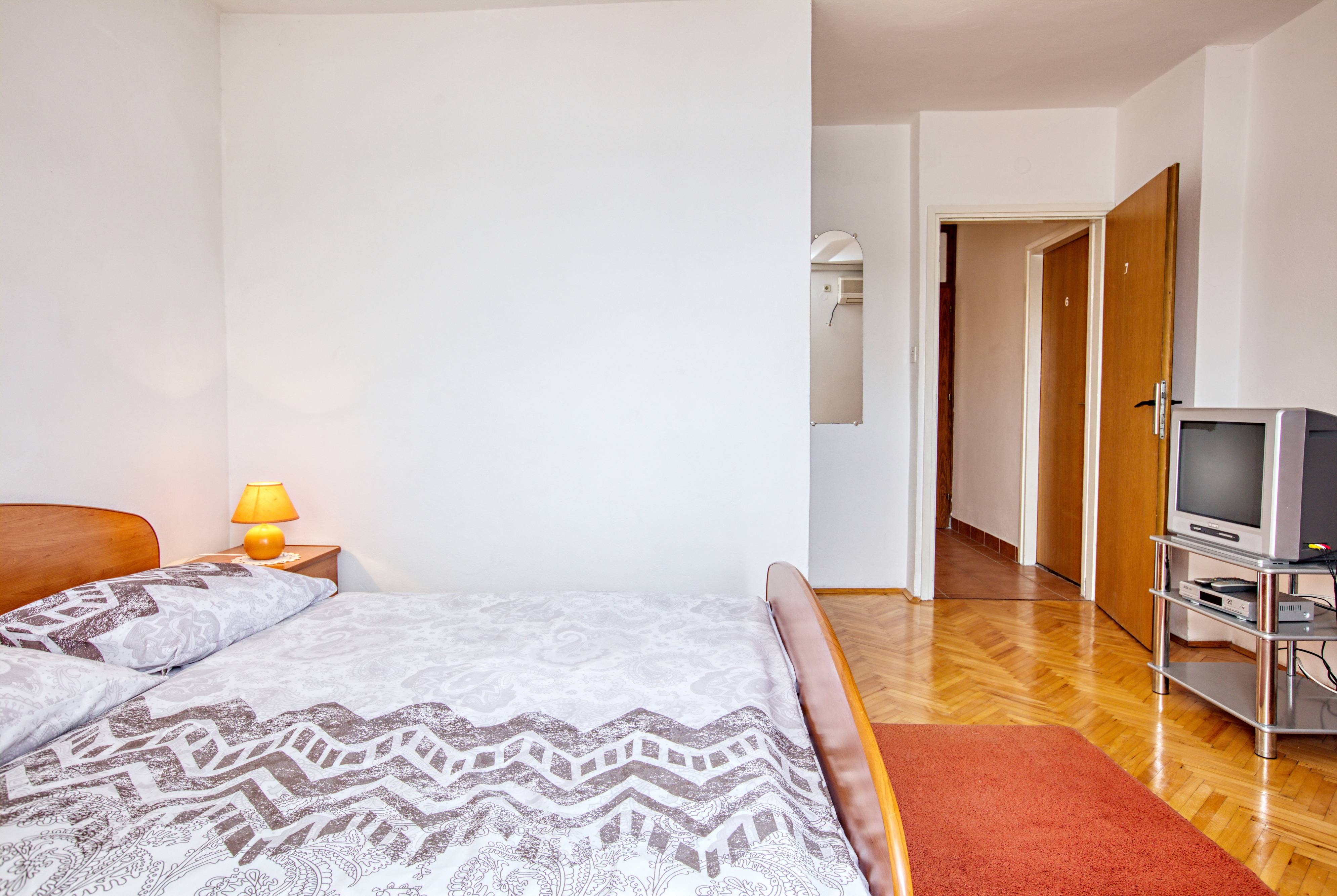 Two bedroom apartment with balcony and sea view Tisno, Murter  A-a