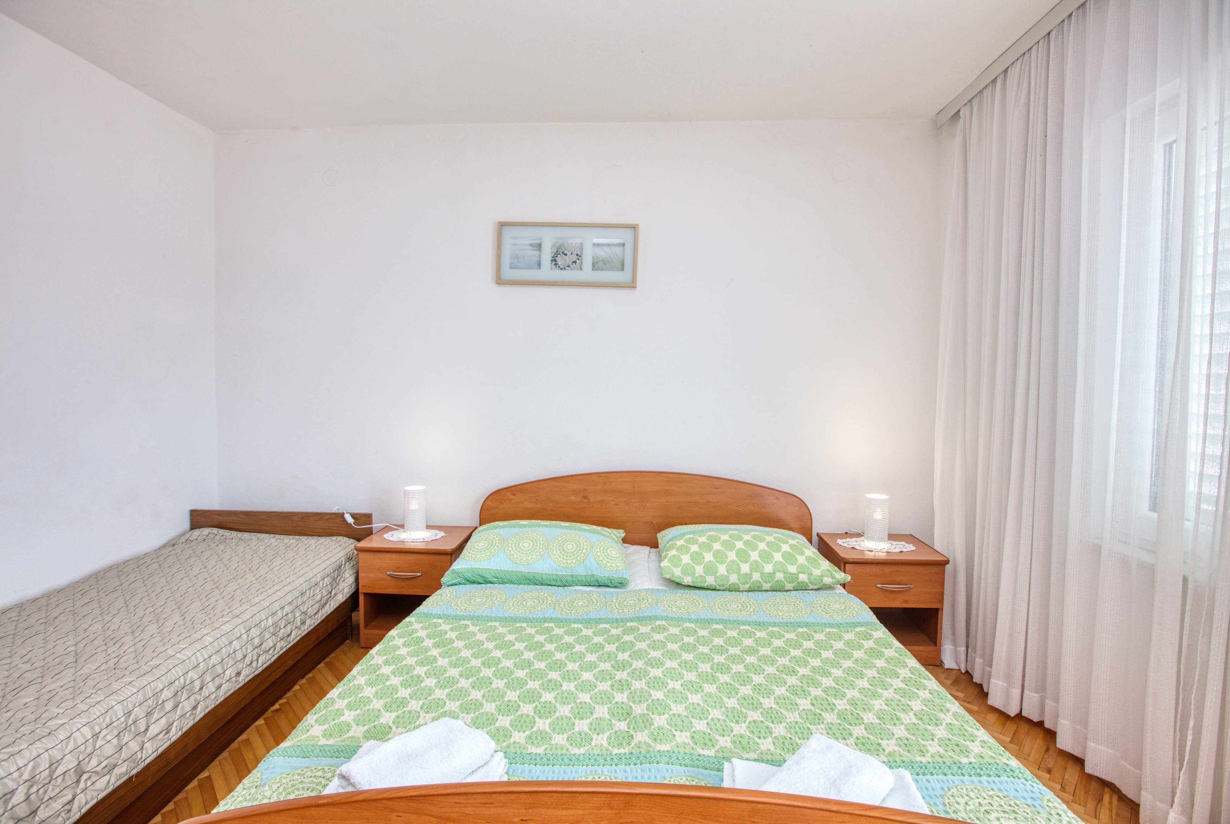 Two bedroom apartment with balcony and sea view Tisno, Murter  A-a