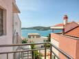 Balkon 1 - pohled Tisno, Balkon 1 - pohled v ubytování typu apartment, domácí mazlíčci povoleni a WiFi.