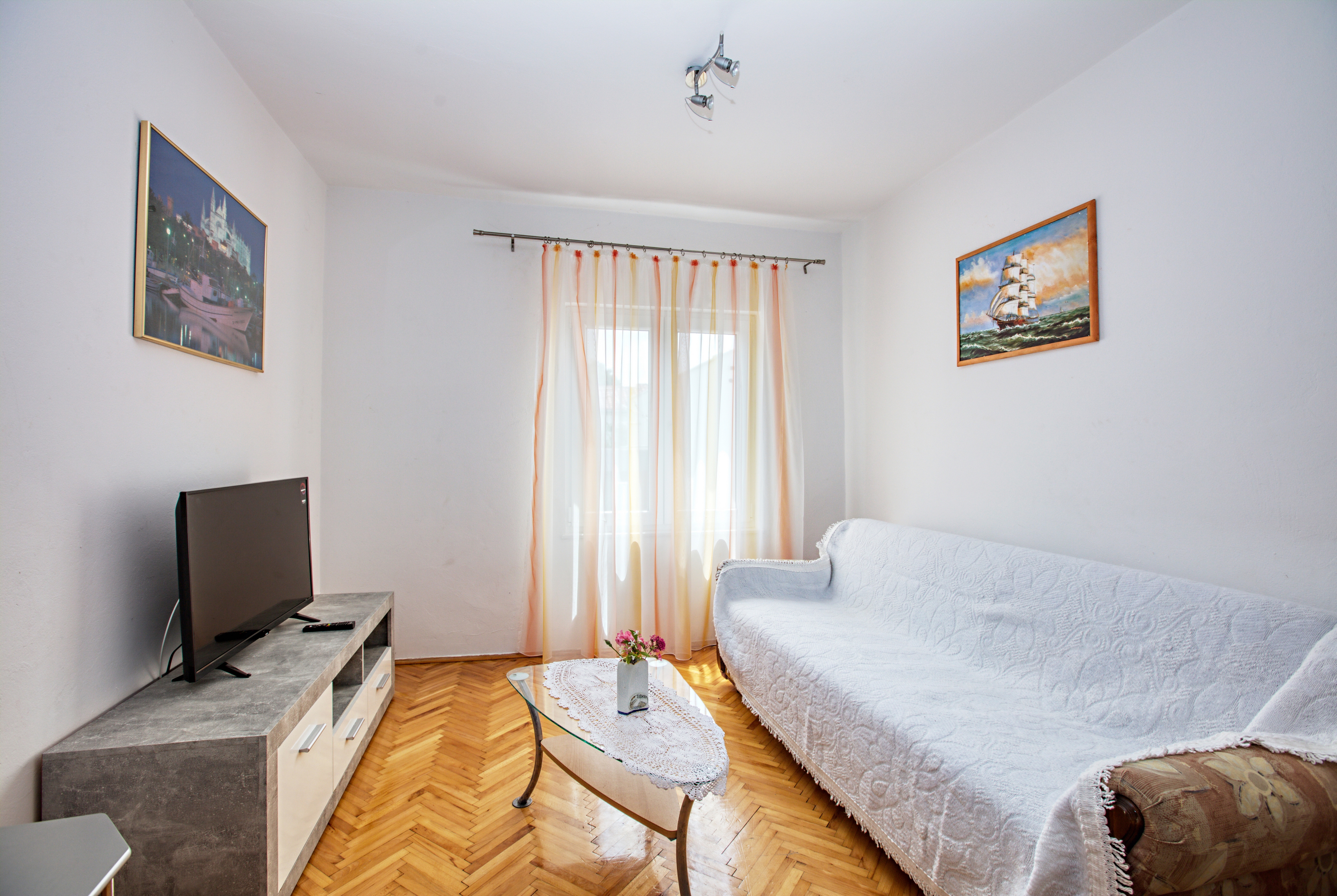 Two bedroom apartment with balcony and sea view Tisno, Murter (A-5130-b) Two bedroom apartment with balcony and sea view Tisno, Murter (A-5130-b)
