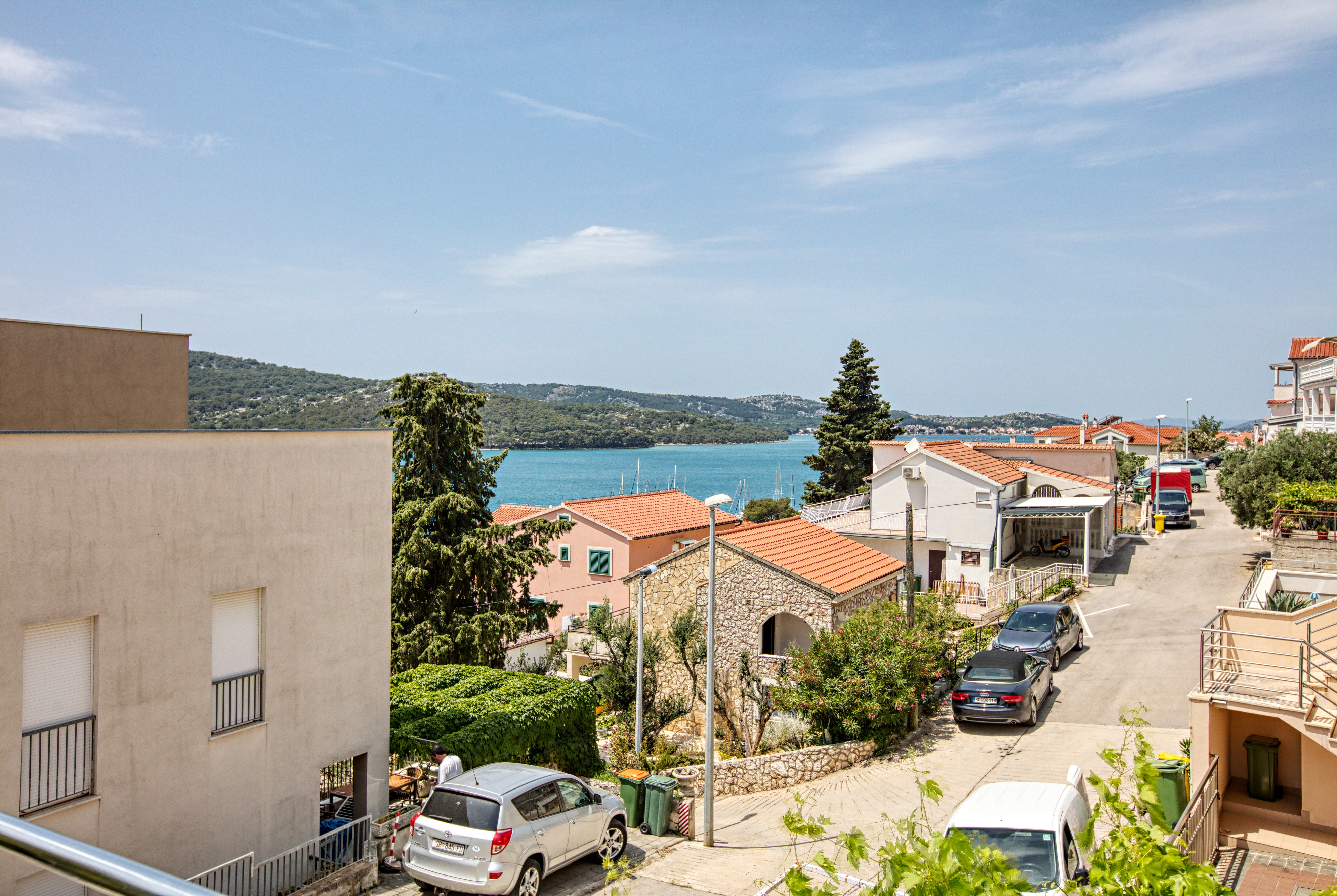 One bedroom apartment with terrace and sea view Tisno, Murter  A-c
