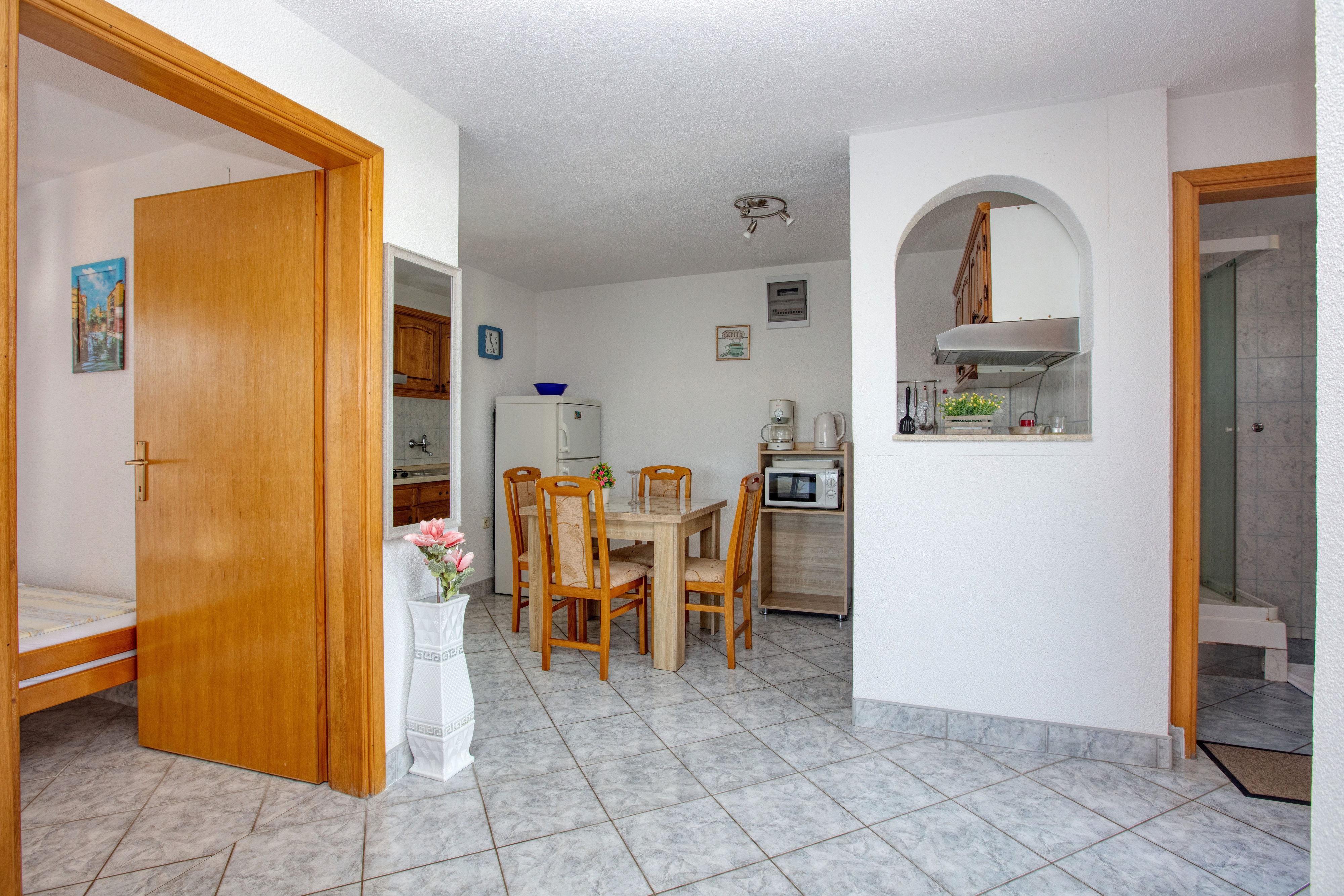 Two bedroom apartment with terrace Jezera, Murter  A-a