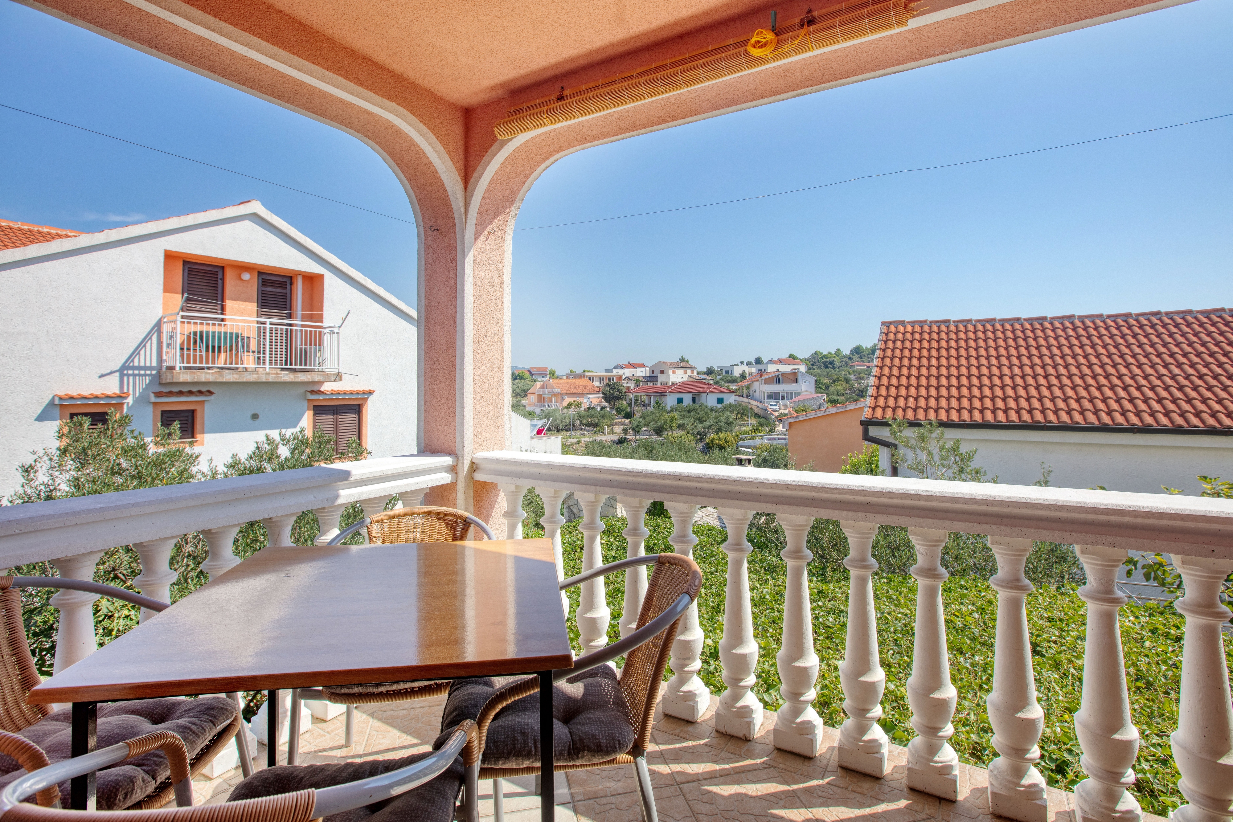 Two bedroom apartment with terrace Jezera, Murter  A-a
