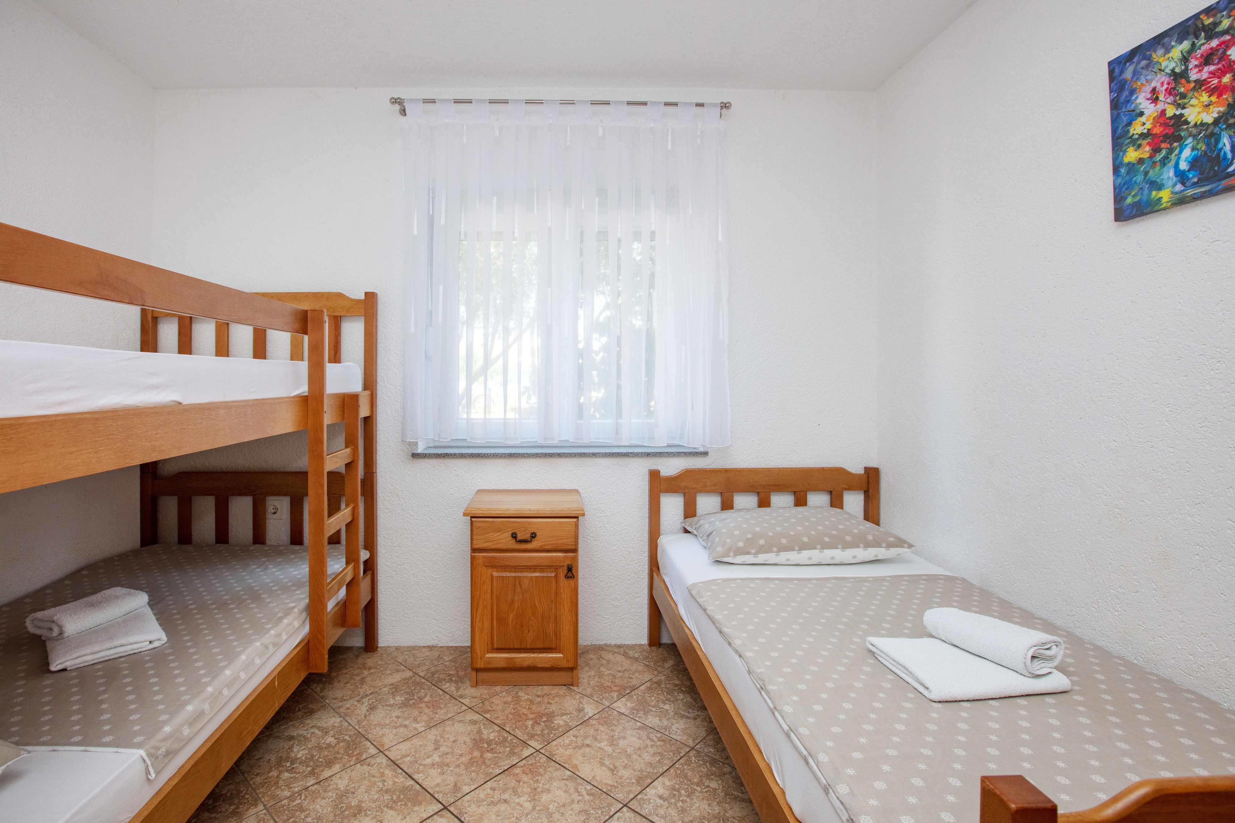 Two bedroom apartment with terrace Jezera, Murter  A-b