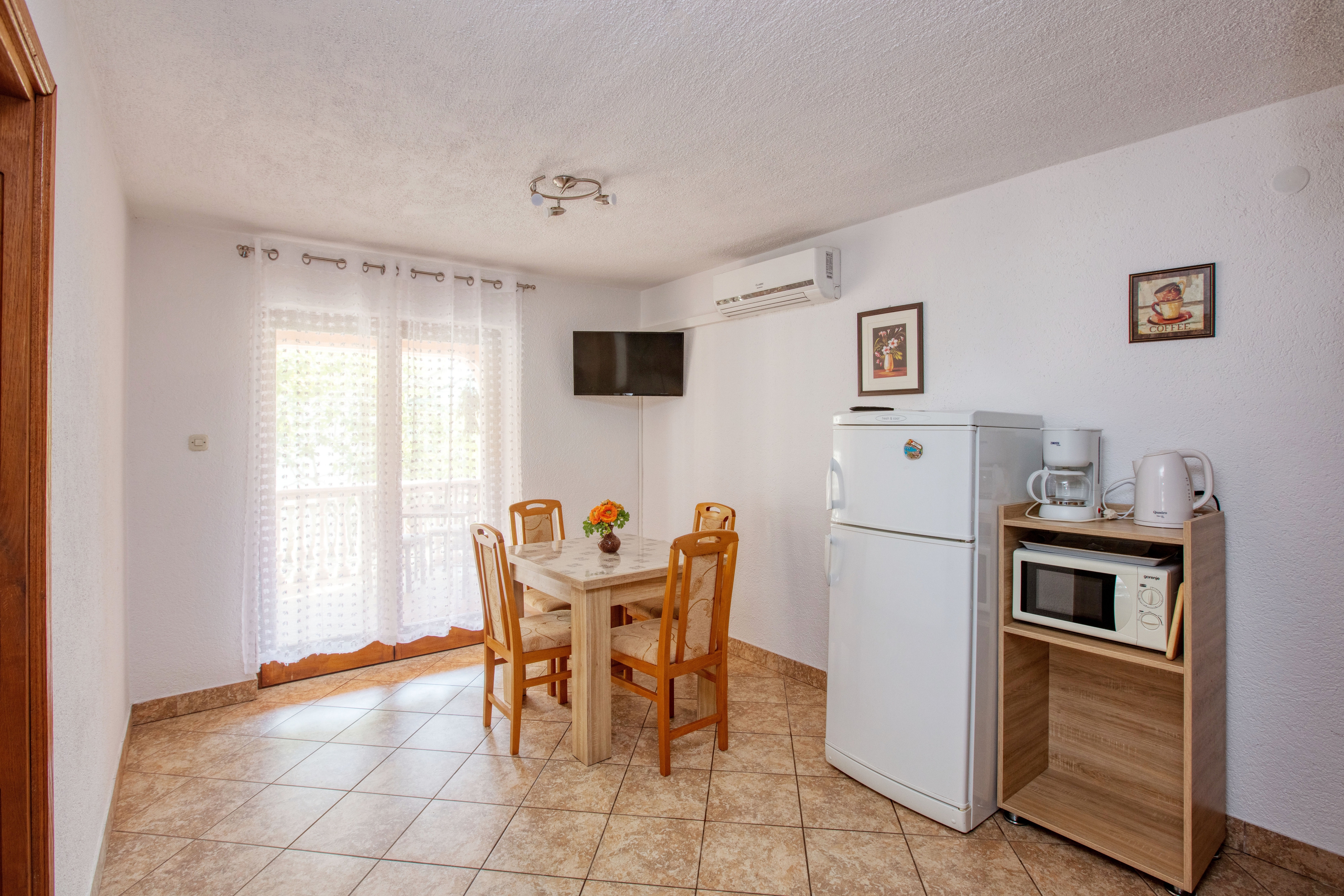 Two bedroom apartment with terrace Jezera, Murter (A-5133-b) Two bedroom apartment with terrace Jezera, Murter (A-5133-b)