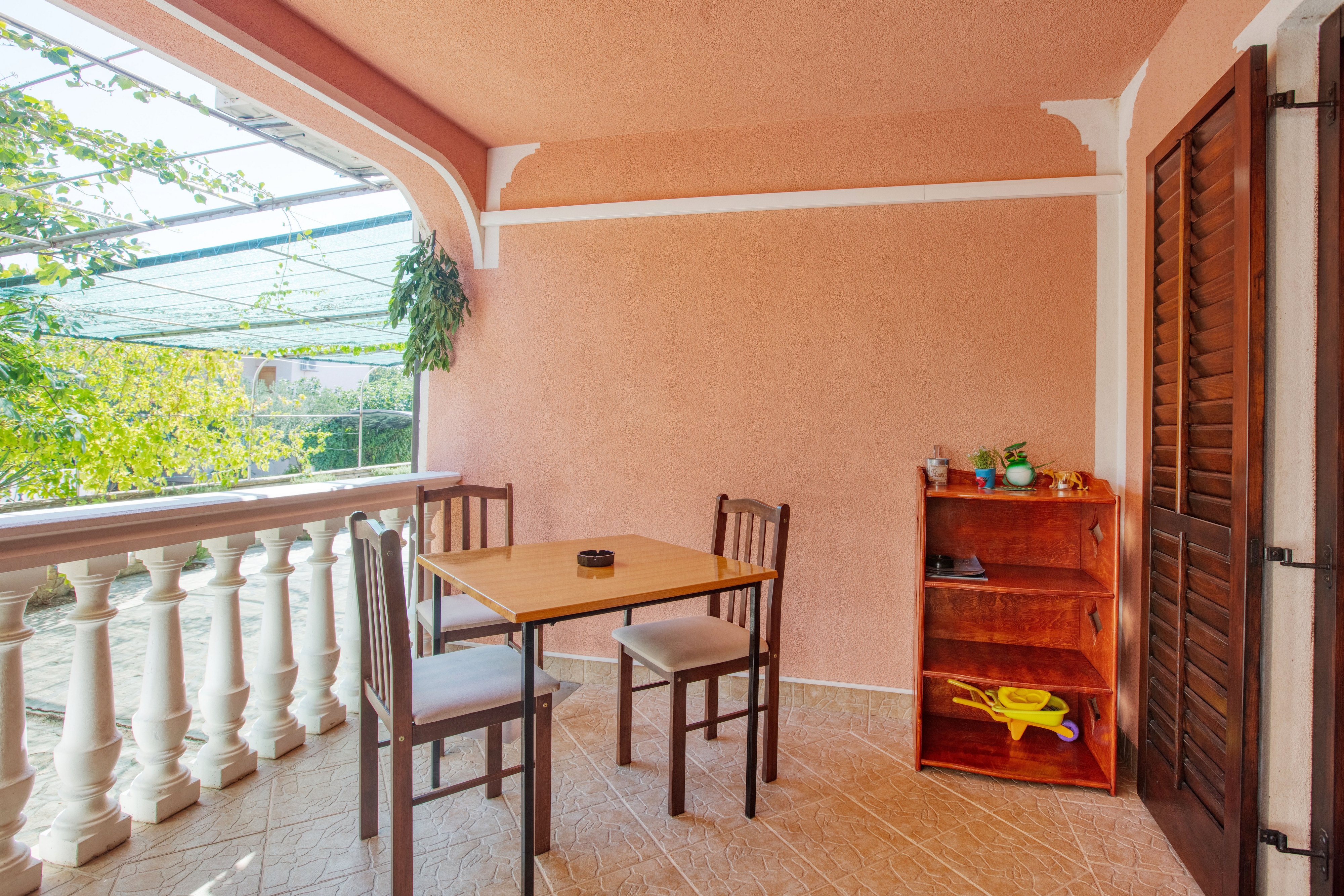 Two bedroom apartment with terrace Jezera, Murter  A-b