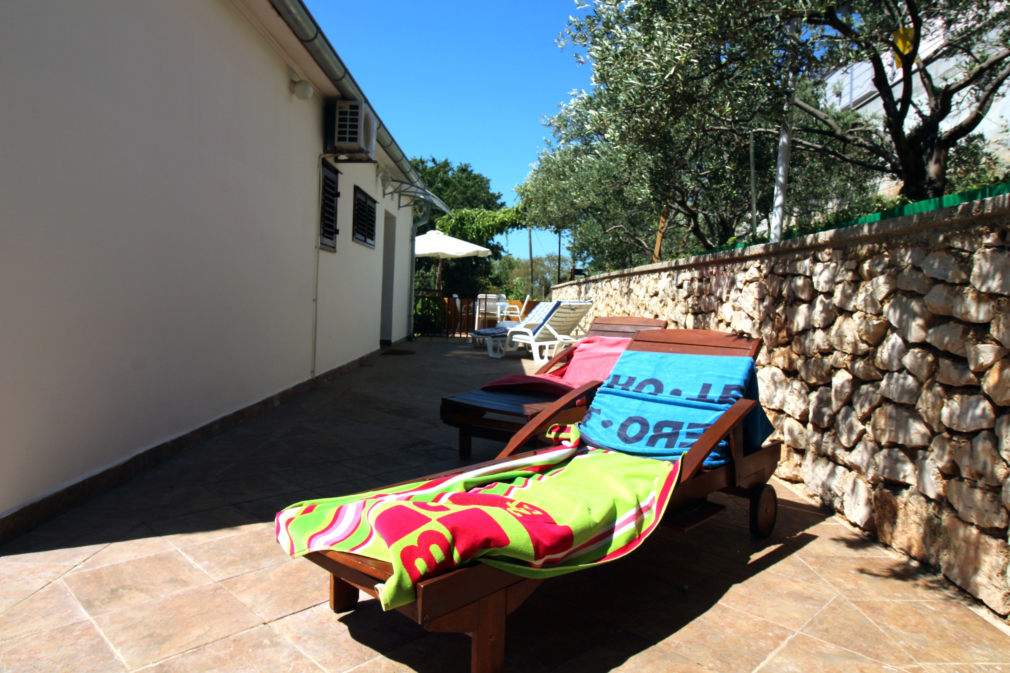 Two bedroom apartment with terrace and sea view Tisno (Murter) (A-5136-a) Two bedroom apartment with terrace and sea view Tisno (Murter) (A-5136-a)