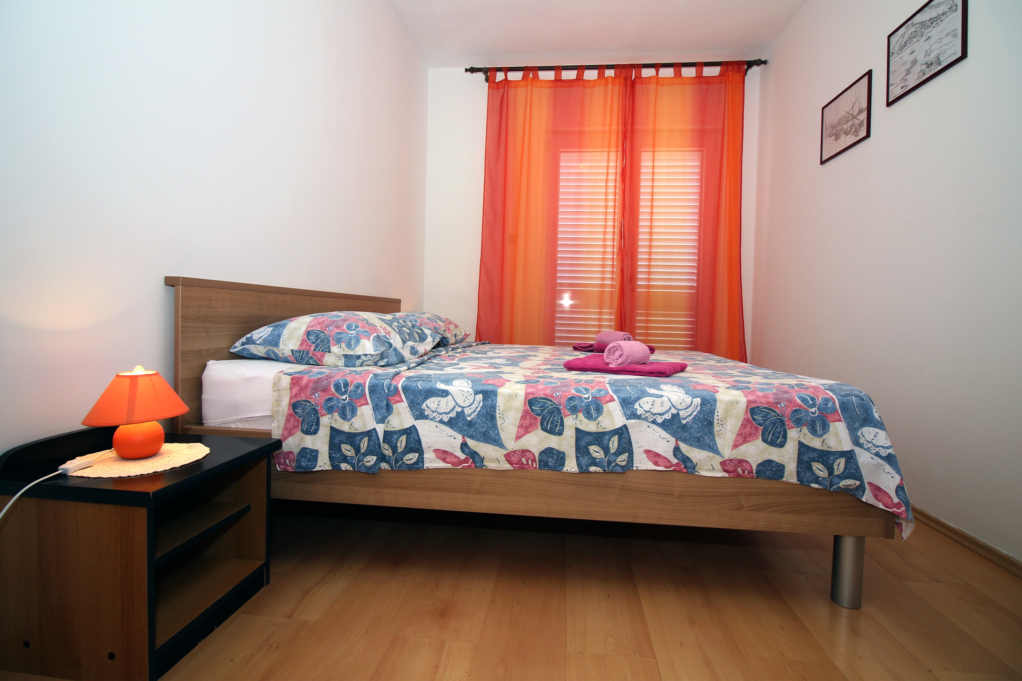 Two bedroom apartment with terrace and sea view Tisno, Murter  A-b